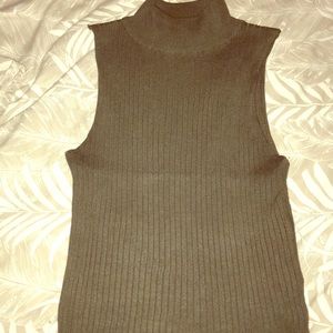 Wet seal crop sleeves knit top